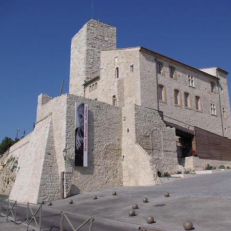 Grand Studio Azur Avec Terrasse - Vieil Αντίμπ Εξωτερικό φωτογραφία