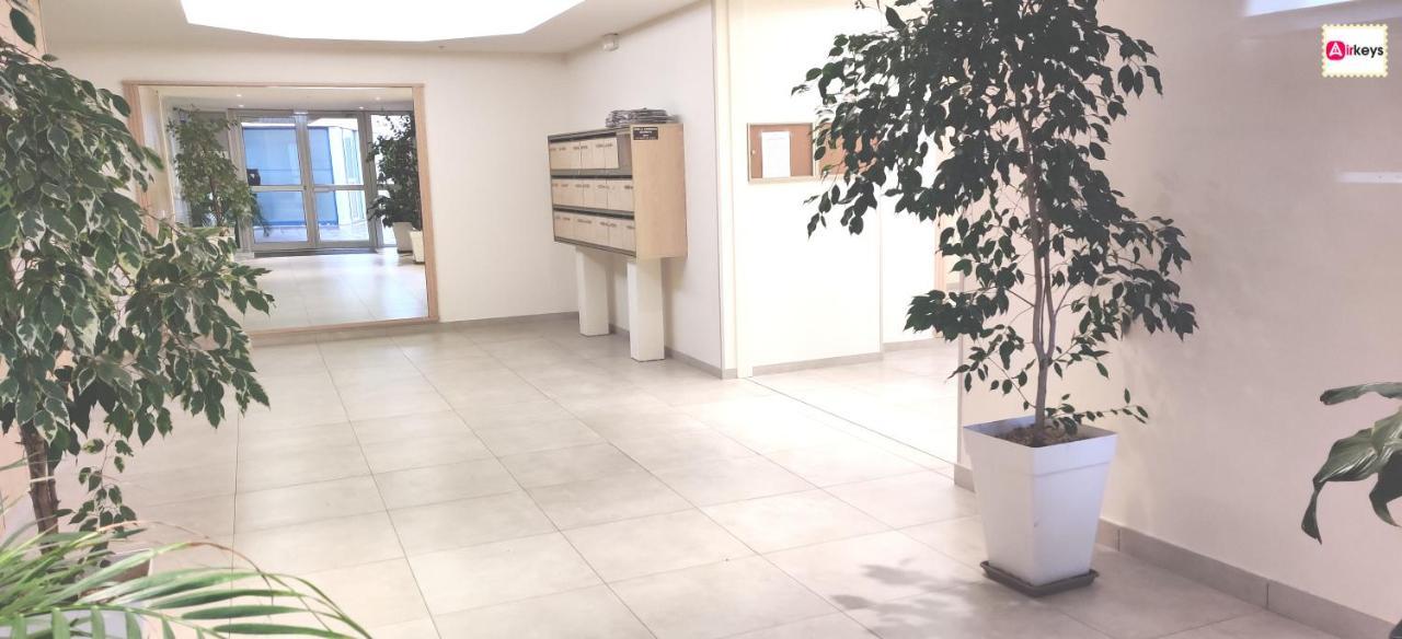 Grand Studio Azur Avec Terrasse - Vieil Αντίμπ Εξωτερικό φωτογραφία